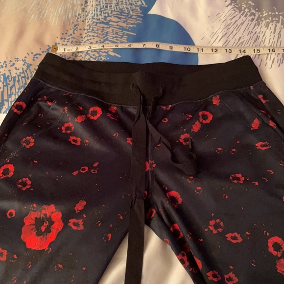 True Religion Joggers. Size S/P - Picture 2 of 8